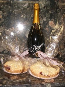 6in Tarts with Prosecco